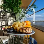 Apartament Bright 2br Flat - Palace Hall - Charming Balcony *