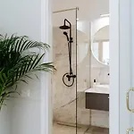 Bright 2br Flat - Palace Hall - Charming Balcony Bucureşti