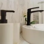 Bright 2br Flat - Palace Hall - Charming Balcony Apartament *