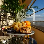 Apartament Bright 2br Flat - Palace Hall - Charming Balcony
