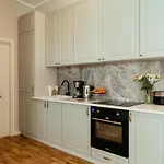 Bright 2br Flat - Palace Hall - Charming Balcony Apartament Bucureşti