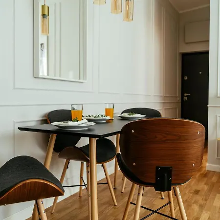 Bright 2br Flat - Palace Hall - Charming Balcony *