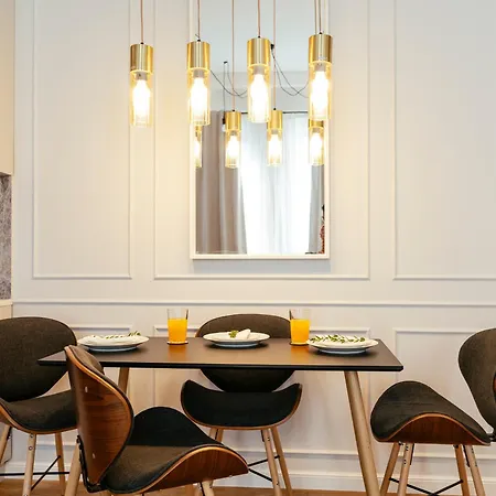 アパート Bright 2br Flat - Palace Hall - Charming Balcony ブカレスト