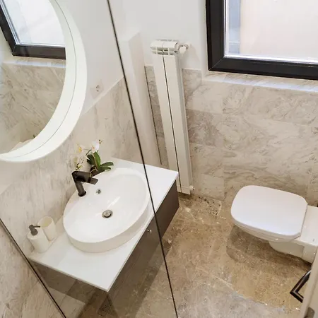 Bright 2br Flat - Palace Hall - Charming Balcony