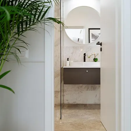 Bright 2br Flat - Palace Hall - Charming Balcony