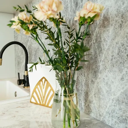 Διαμέρισμα Bright 2br Flat - Palace Hall - Charming Balcony *