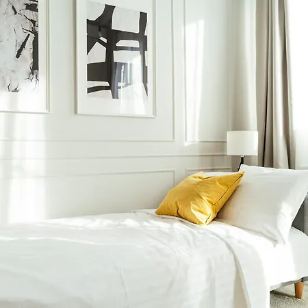 Apartamento Bright 2br Flat - Palace Hall - Charming Balcony Bucarest