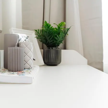 Bright 2br Flat - Palace Hall - Charming Balcony