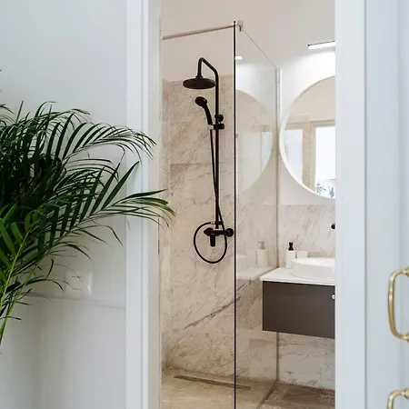 Bright 2br Flat - Palace Hall - Charming Balcony Βουκουρέστι