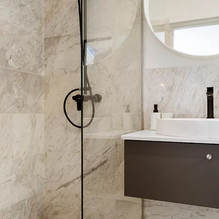 Bright 2br Flat - Palace Hall - Charming Balcony דירה *