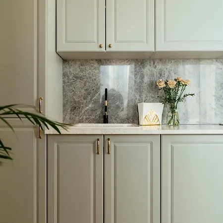 Διαμέρισμα Bright 2br Flat - Palace Hall - Charming Balcony