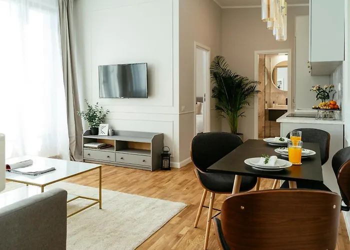 Bright 2br Flat - Palace Hall - Charming Balcony * ブカレスト