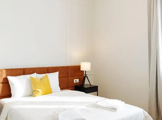 Apartment Bright 2br Flat - Palace Hall - Charming Balcony *