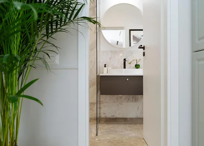 Bright 2br Flat - Palace Hall - Charming Balcony