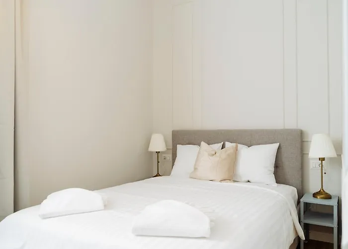 Bright 2br Flat - Palace Hall - Charming Balcony * Bucharest
