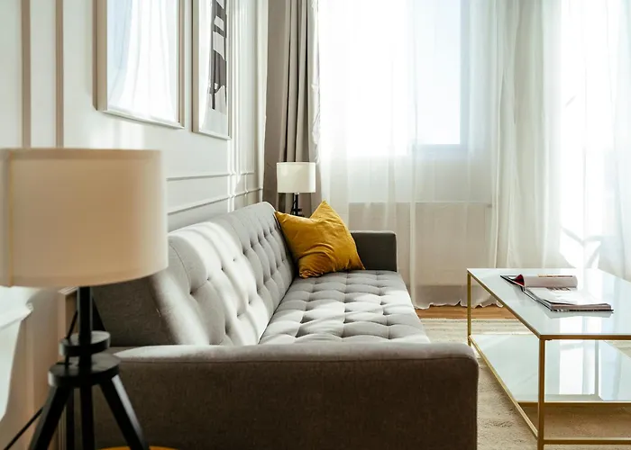 Apartment Bright 2br Flat - Palace Hall - Charming Balcony *