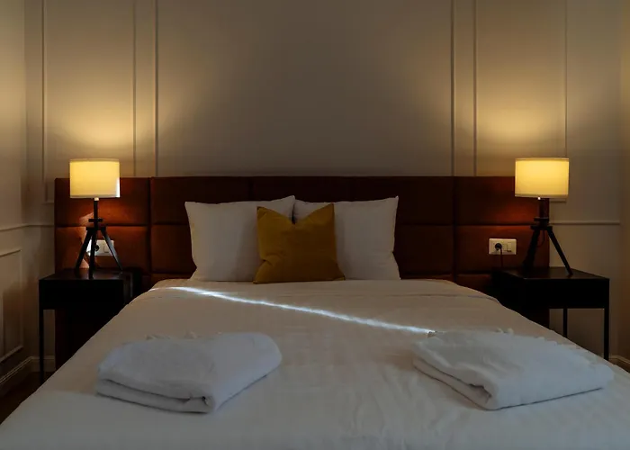 Апартаменти Bright 2br Flat - Palace Hall - Charming Balcony Бухарест