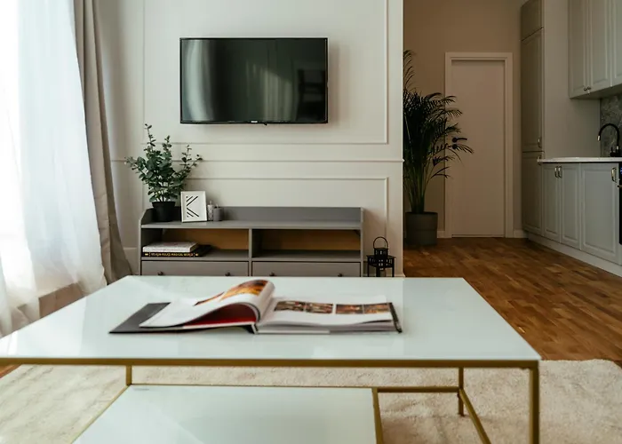 Bright 2br Flat - Palace Hall - Charming Balcony