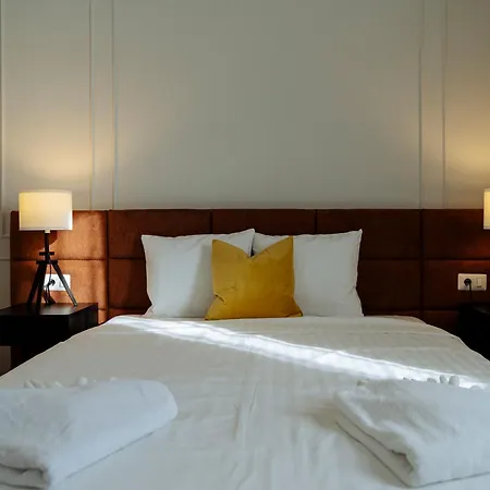 Bright 2br Flat - Palace Hall - Charming Balcony * Boekarest