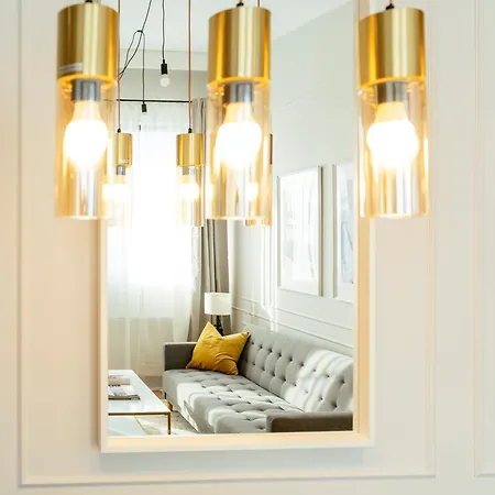 Bright 2br Flat - Palace Hall - Charming Balcony *