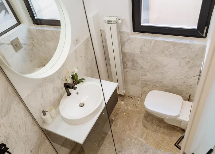 Bright 2br Flat - Palace Hall - Charming Balcony