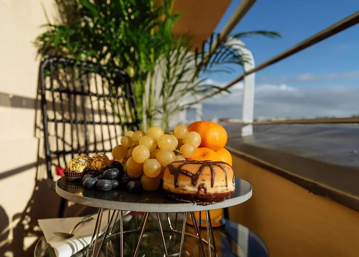 Apartament Bright 2br Flat - Palace Hall - Charming Balcony *