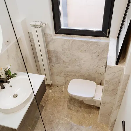 Apartament Bright 2br Flat - Palace Hall - Charming Balcony