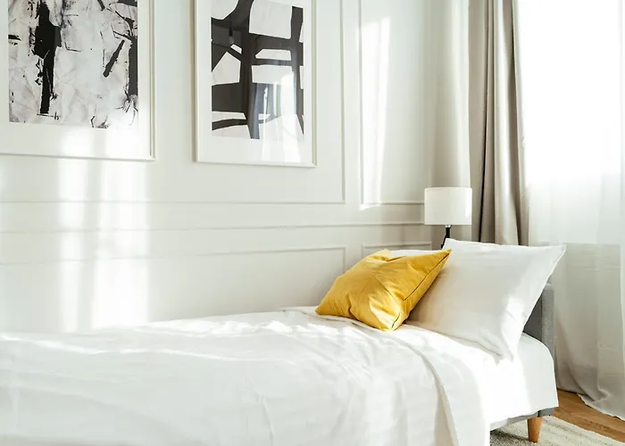 Apartment Bright 2br Flat - Palace Hall - Charming Balcony Bucharest