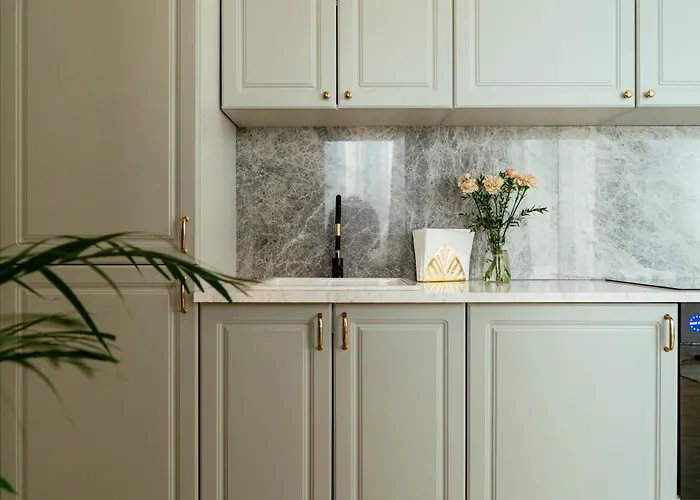 Apartment Bright 2br Flat - Palace Hall - Charming Balcony